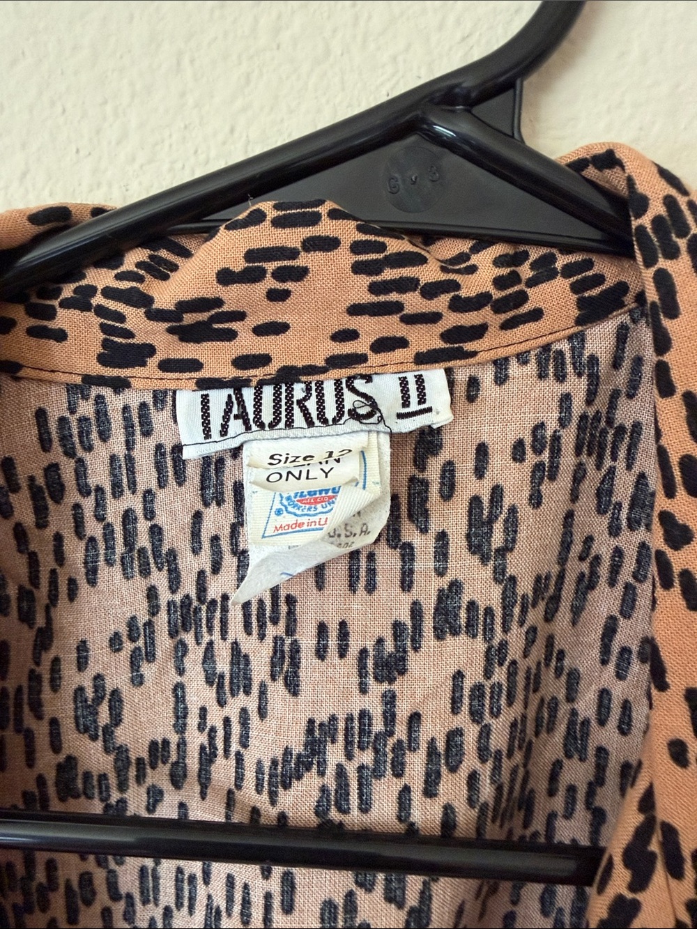 Vintage Tan and Black Speckled Tie-Front Button Down Top - Picture 4 of 5